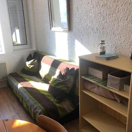 Le Francais, Studio Au Calme Proche De La Gare Besançon Eksteriør billede